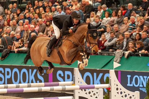 Maikel Van Der Vleuten Und Beauville Z N O P Mit Grandioser Runde Zum