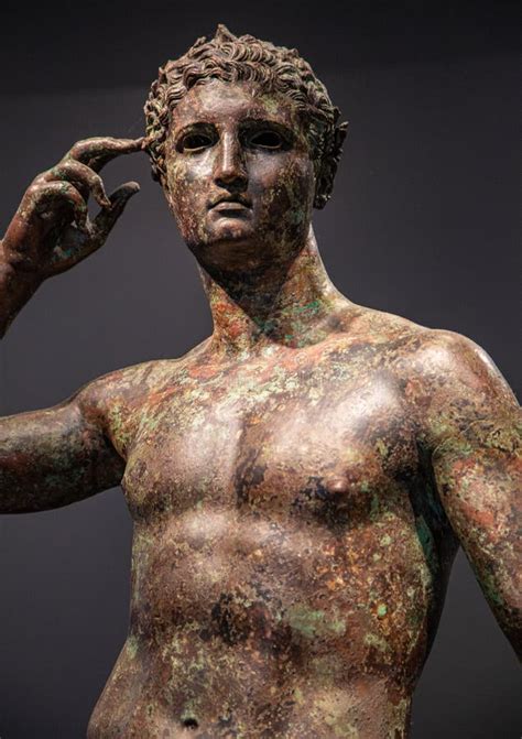 Victorios Youth Getty Bronze Stock Image Image Of Victorious Showing