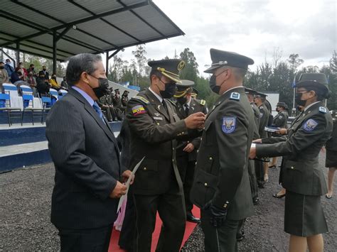 Policía Ecuador On Twitter Fortalecemos Nuestra Labor👮🏽‍♂️ Clausuramos El Ii Curso Básico De