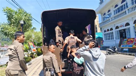 Satpol PP Padang Tertibkan Lagi Belasan Pelajar Keluyuran Saat Jam Sekolah