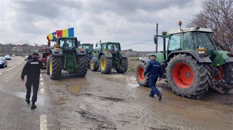 Protest Cu Sute De Tractoare I Camioane N Bucure Ti Fermierii