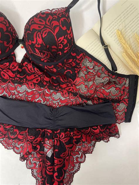 Claudia Fernandes Lingerie