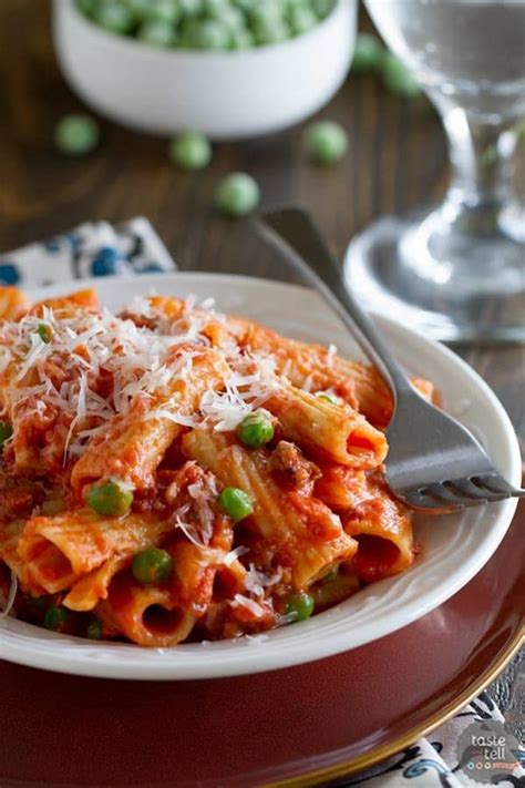 Rigatoni With Sausage Peas Tomatoes And Cream Taste And Tell