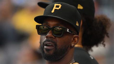 Fans Praise Andrew Mccutchens Hilarious Pirates Return Meme Heavy Sports