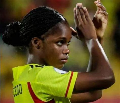 como le fue  linda caicedo en su regreso  la seleccion