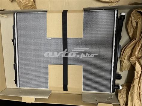 17118666811 BMW радиатор охлаждающей жидкости bmw