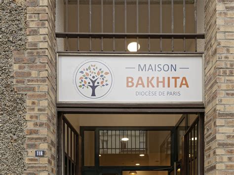 Paris Qu Est Ce Que La Maison Bakhita Qui Accueille Les Migrants