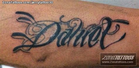 Tatuaje De Daniel Nombres Letras