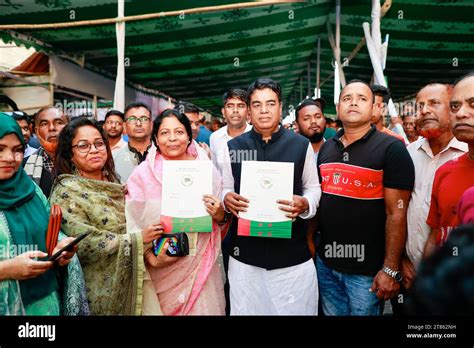 Dhaka Bangladesh 18th Nov 2023 Candidates Collect The Nomination Papers For The Upcoming