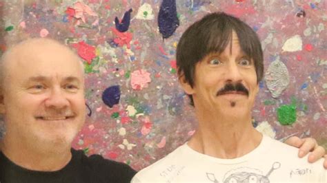 Red Hot Chili Peppers Singer Anthony Kiedis Is Just Dotty For Damien Hirst S Latest Exhibition