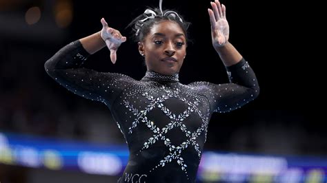 Simone Biles Remporte Le Record Dune Place Par équipe Aux Championnats