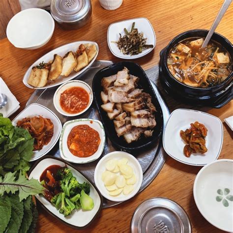 월곡역 근처 동덕여대 맛집 수육이 나오는 “두메산골 쌈밥” 네이버 블로그