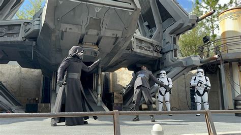 Kylo Ren And First Order Mini Show Returns To Star Wars Galaxy S Edge