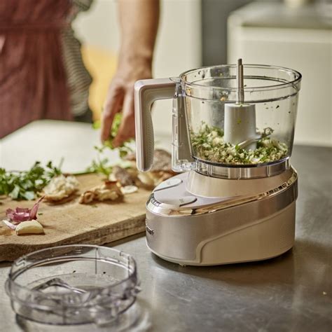 Best Food Processor For Chopping Vegetables Dips And Dough