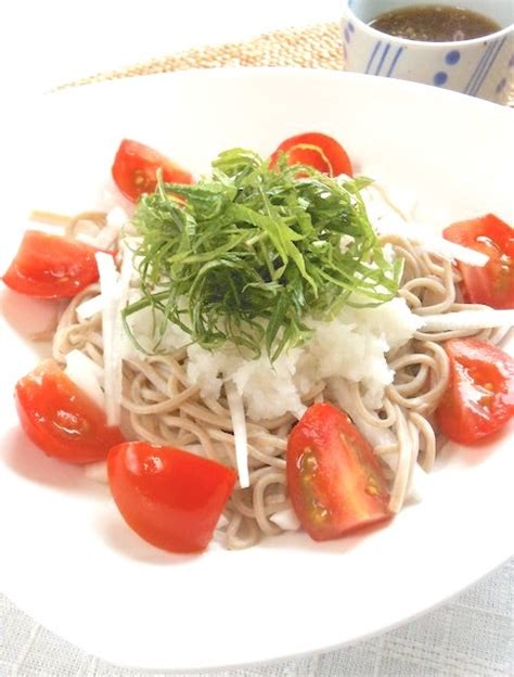 辛くて旨くて、、爽やか〜！大根サラダとおろしのぶっかけ蕎麦。 野菜ソムリエakkiの シンプル・ベジフル・キッチン