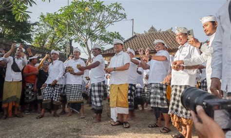 Sekda Badung I Wayan Adi Arnawa Mengikuti Prosesi Upacara Aci Tabuh Rah