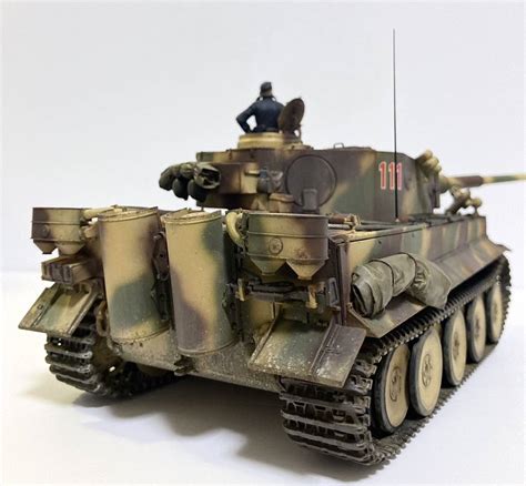 完成品 ボーダーモデル 1 35 ドイツ重戦車 タイガーⅠ 初期生産型 w 戦車兵フィギュア Pz Kpfw Ⅵ Ausf E ティーガー