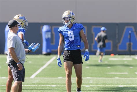 Ucla Football Position Preview Wide Receivers Tight Ends Daily