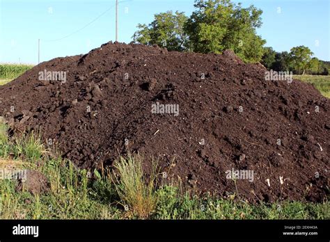 Compost Mound Hi Res Stock Photography And Images Alamy