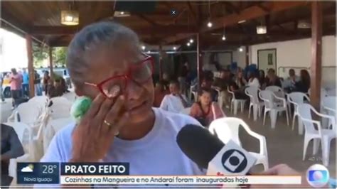 Mulher Chora Ao Vivo Ao Relatar Falta De Comida Em Casa E Cena Comove