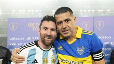 El Conmovedor Saludo De La A Lionel Messi En La Despedida De Riquelme