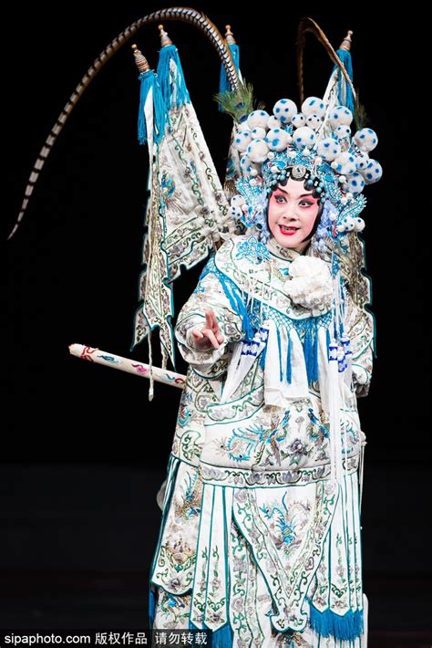 Exquisite Costume For Peking Opera