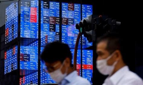 Asian Markets Struggle As Easing Inflation Fails To Boost Optimism