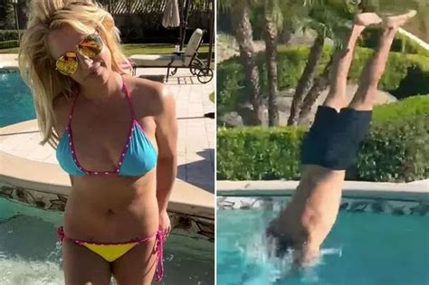 Britney Spears Strips Naked As She Goes Skinny Dipping In Pool For Racy Snap Daily Star