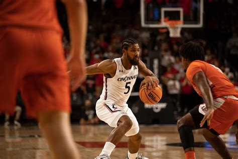 Bearcats G David Dejulius Earns Aac Weekly Honor Roll The Front