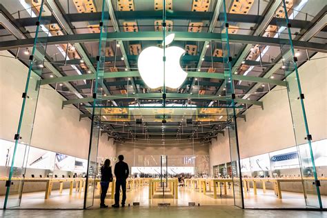 Французский суд оштрафовал Apple на €1 млн | tochka.by