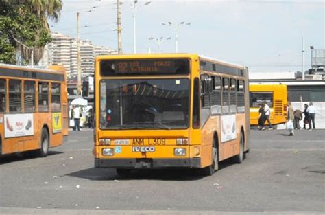 Roma Bengalese Aggredisce L Autista Di Un Bus Fermati Voglio