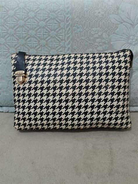 Tas Hitam Putih Fesyen Wanita Tas And Dompet Di Carousell