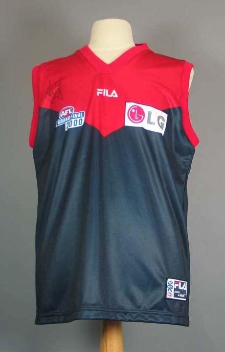 Melbourne FC guernsey worn and signed by David Neitz, 2000 AFL Grand ...