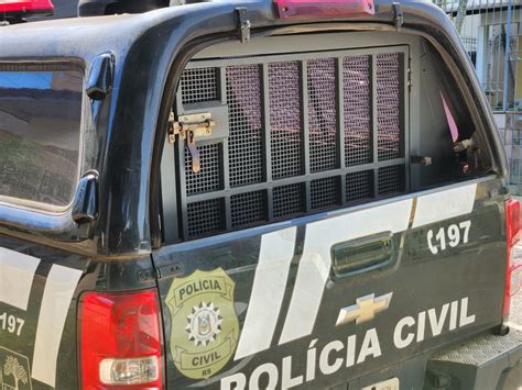 Polícia Civil indicia quatro por crimes de pornografia infantil em