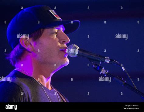 Country Music Singer Jerrod Niemann Performs For Us Soldiers For The