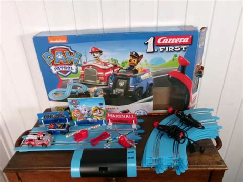 CIRCUIT VOITURE ÉLECTRIQUE Paw Patrol Pat patrouille Carrera first