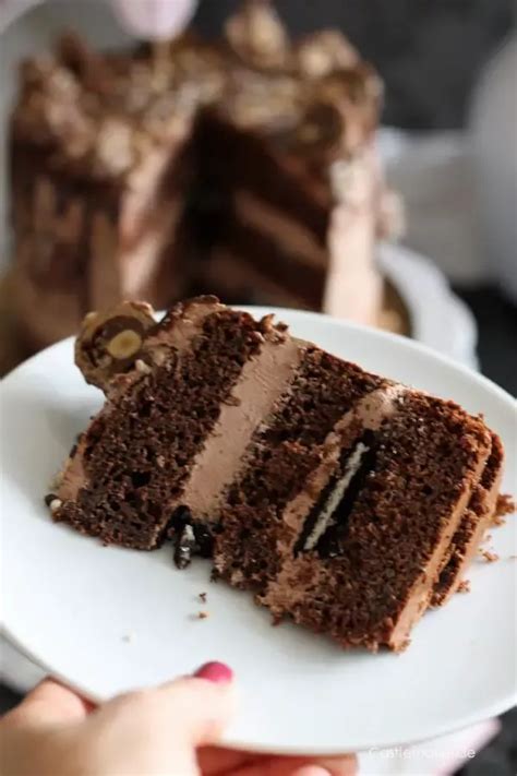 Saftige Schokoladentorte Mit Rocher Semi Naked Schokotorte Mit Drip