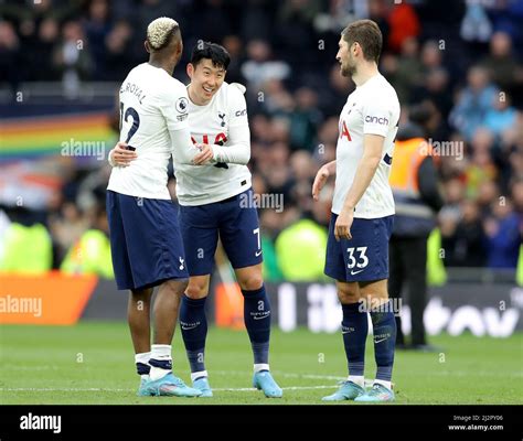 Son Tottenham Celebrate Hi Res Stock Photography And Images Alamy