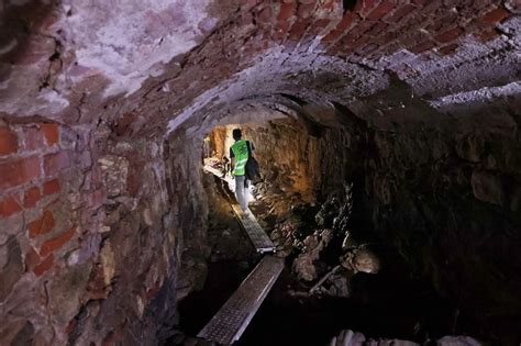 Rumeli Hisar N N Alt Nda Metrelik Gizli Ge It Bulundu Arkeofili