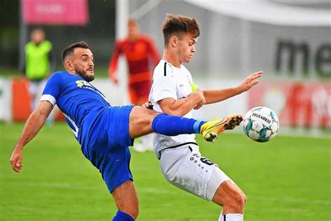 Tim Probst lässt den FC Waldkirch in Villingen jubeln Verbandsliga