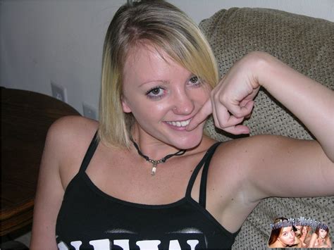 Leihla Spreads Apart Her Shaved Amateur Snatch Porn Pictures Xxx Photos Sex Images