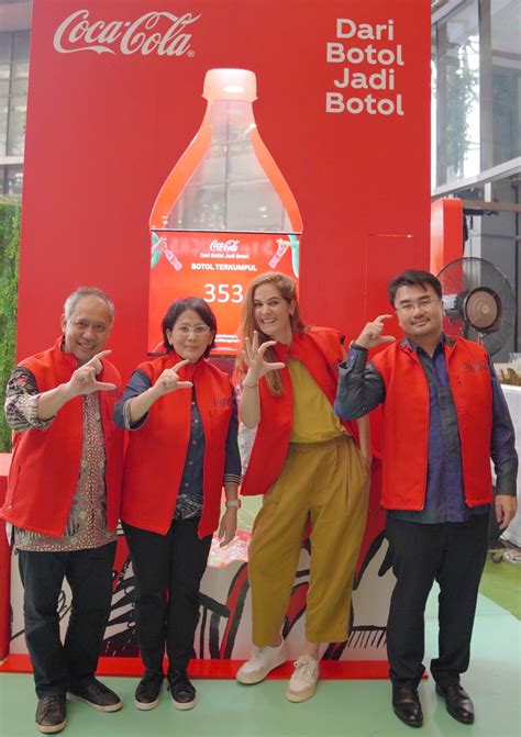 Coca Cola Luncurkan Botol 100 Persen RPET Di Indonesia