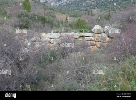 Arkadiko Bridge Mycenaean Bridge Stock Photo Alamy