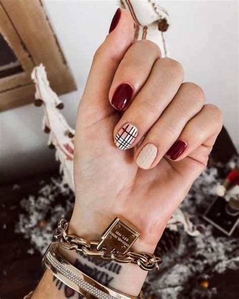 Les Manucures Les Plus Canons De L Automne Plaid Nails Nail Colors