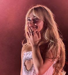 Ideias De Sabrina Carpenter Em Loirinha Sabrina Carpenter