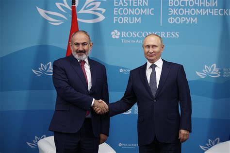 Pashinyan Putin Meet In Vladivostok Discuss Karabakh Economic Issues