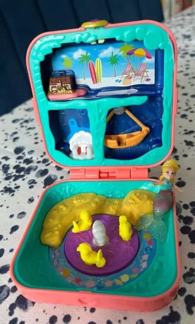Polly Pockets Hidden Hideout Mermaid Cove Compact Very Good Condition