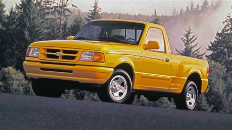 The Raddest 1980s and ’90s Pickups Trucks You Can Buy for Less Than $10,000