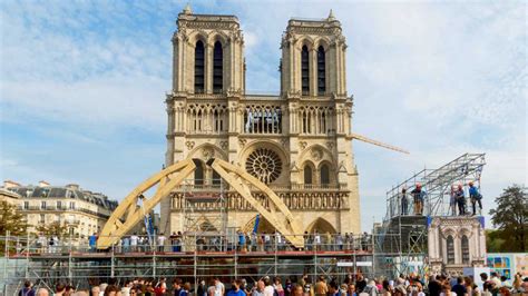 Notre Dame De Paris Dans Les Coulisses Du Chantier Du Si Cle Pour Les