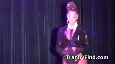 Hot Shemale Show Girl AShemaletube